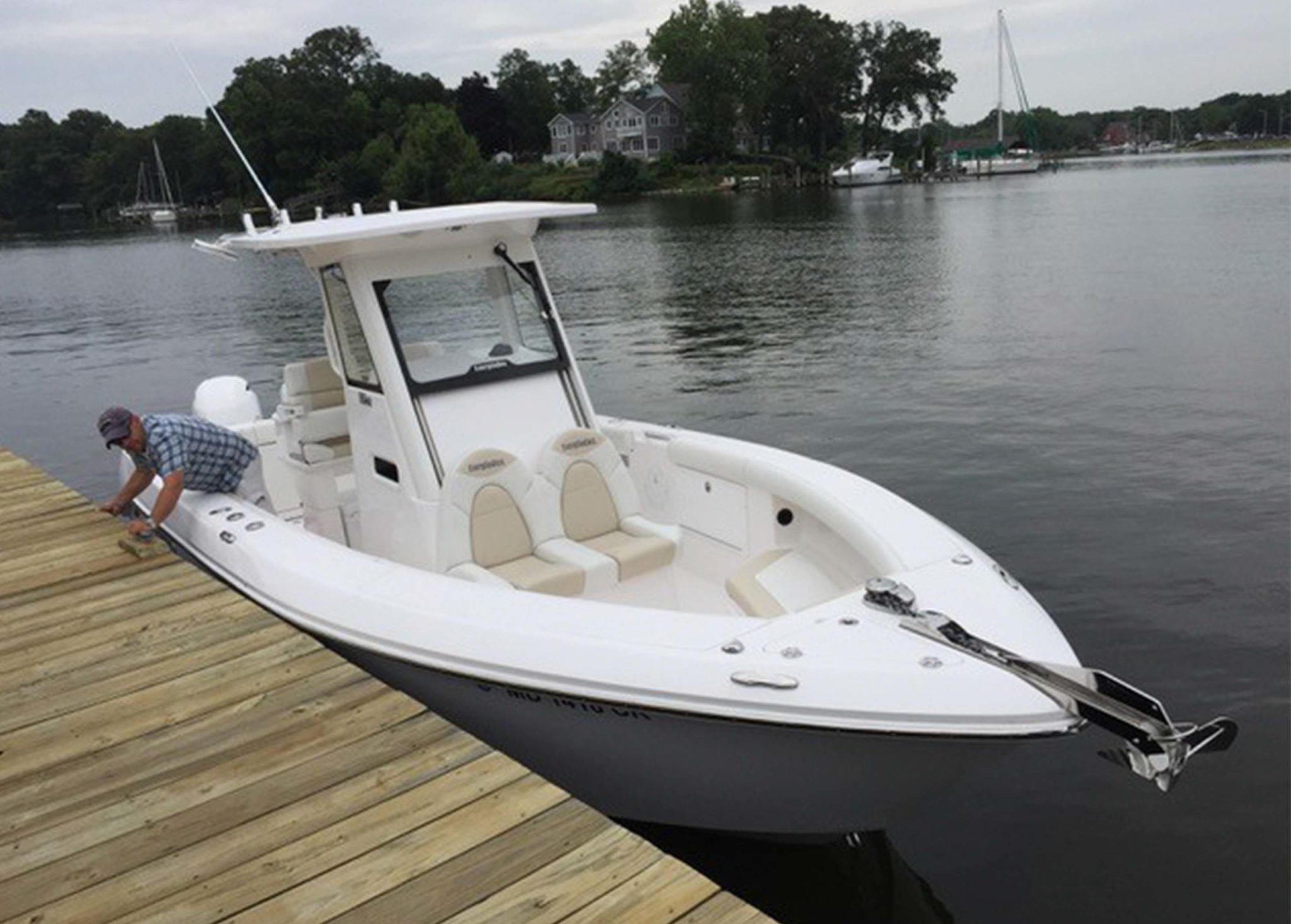 26' Everglades | Boat Rentals Chesapeake Bay